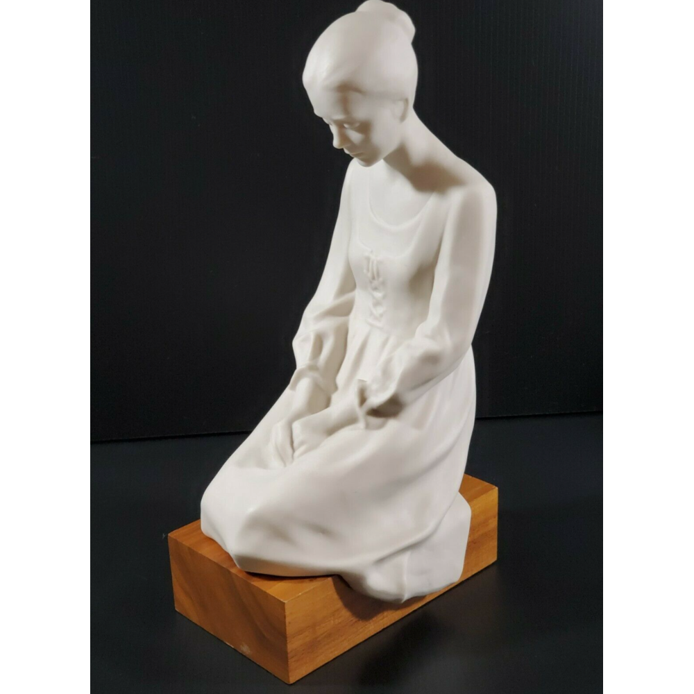 Woman in Prayer Statue with Base (Porcelain), , large image number 1