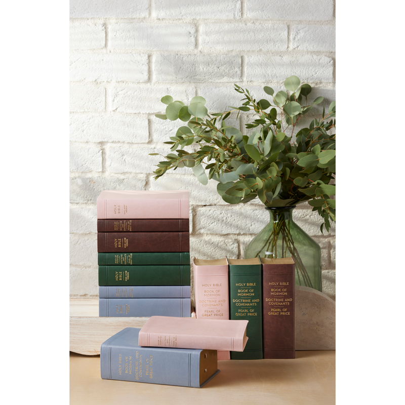 Holy Bible Simulated Leather, Regular Indexed (Color Options), , large image number 5